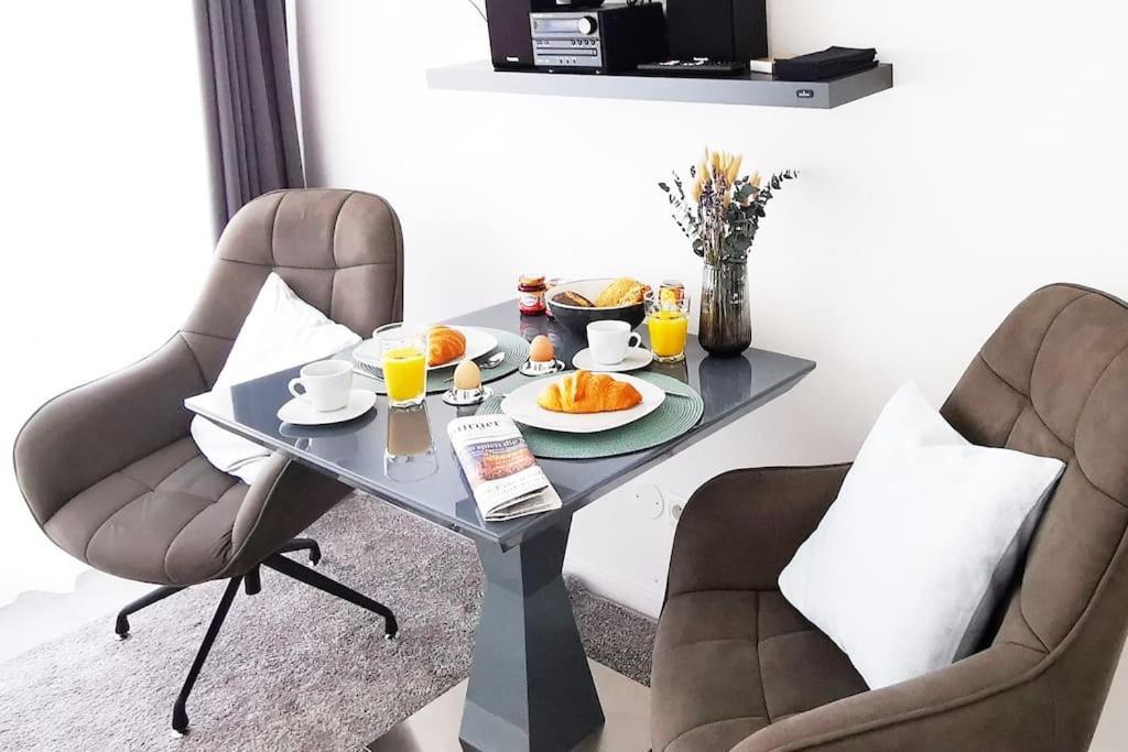 Hh 03 By Rockchair - Superhost Status - Modernes Apartment Mit Sonnigem Balkon & Premium Boxspringbetten In Winterhude - Hamburg Top Geheimtipp 外观 照片