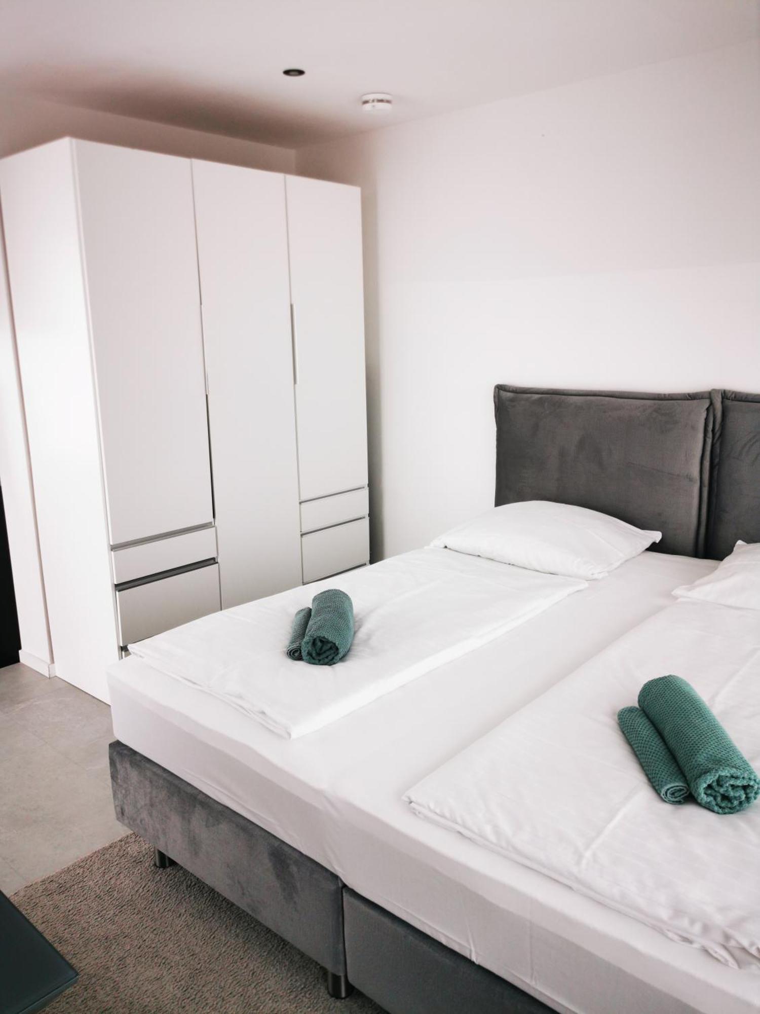 Hh 03 By Rockchair - Superhost Status - Modernes Apartment Mit Sonnigem Balkon & Premium Boxspringbetten In Winterhude - Hamburg Top Geheimtipp 外观 照片